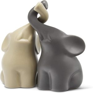Loving Pair of Elephants Decoration Figure 6.3